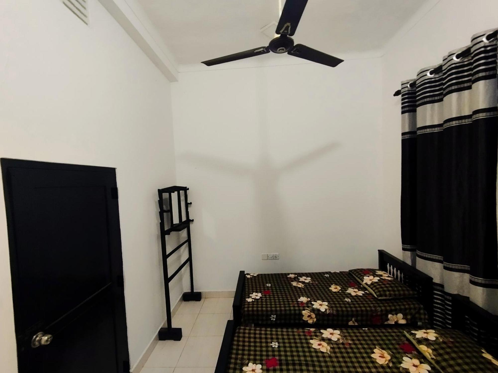 Hotel Rayyan Mahal Puttalam Exterior foto